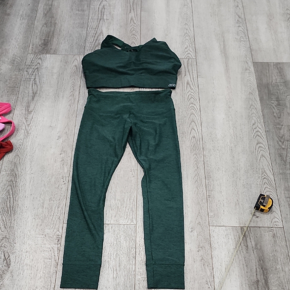 Lorna Jane Forest Green Leggings & Crop Top Set